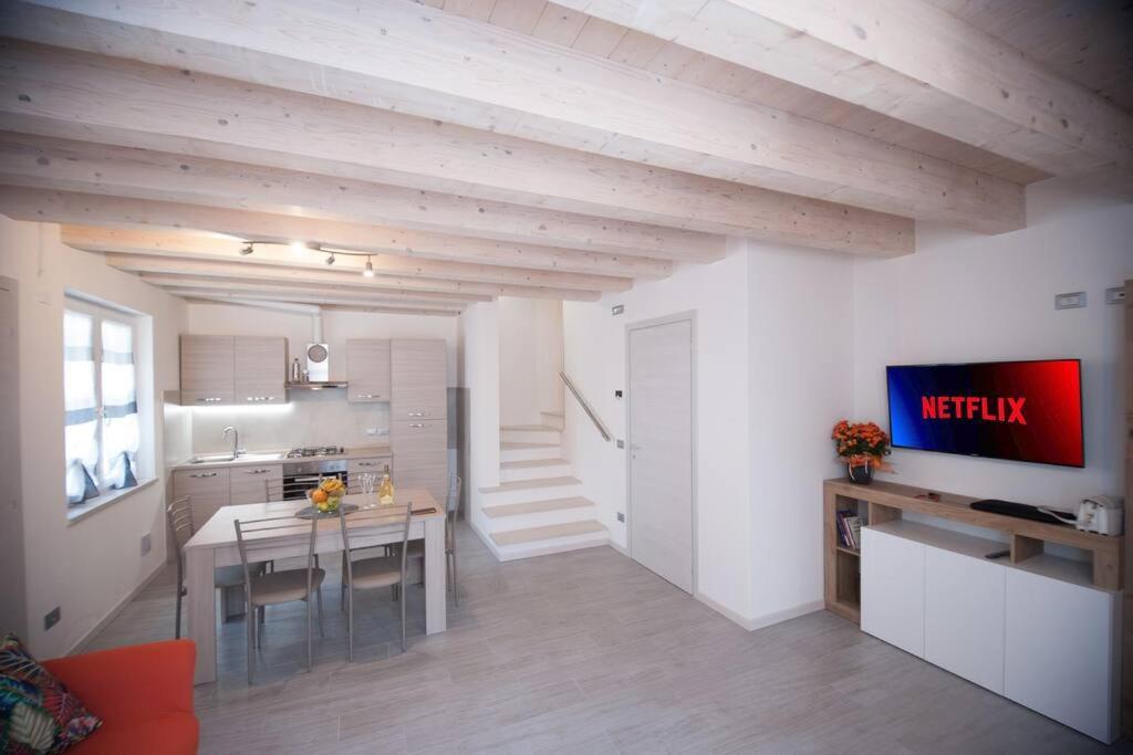 Casa Gemma - Big Family House With Free Parking Apartment ซาน จิโอวานนิ ลูปาโตโต ภายนอก รูปภาพ